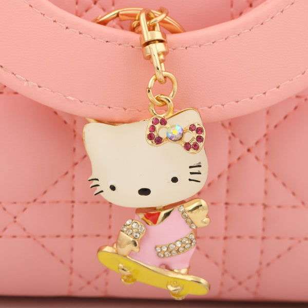 New Cute Resin Cat Skids Keychain Fashion Rhinestone Animal Metal Key Chain Ring for Women Gift Bag Purse Charm Pendant Jewelry